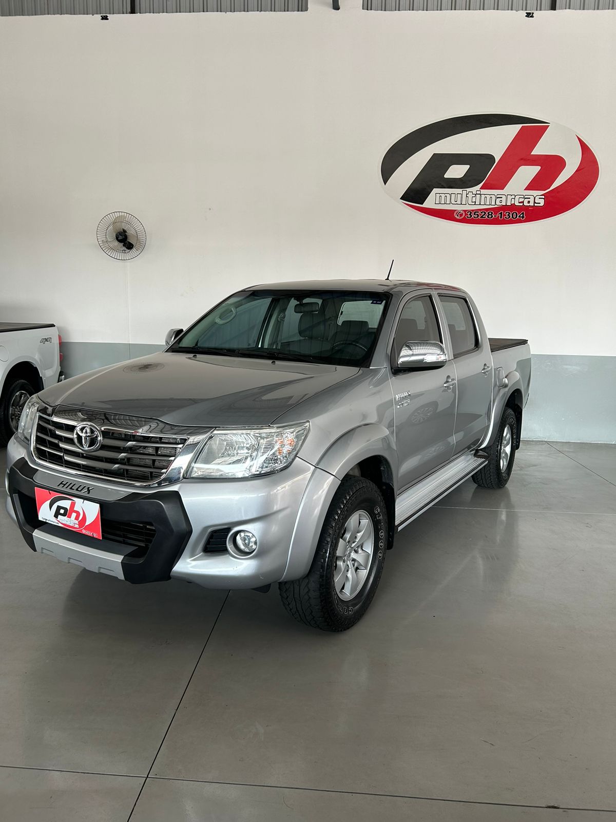 Toyota HILUX SRV FLEX AUTOMATICA  Prata 2015 / 2015 Automático Flex 4 Portas